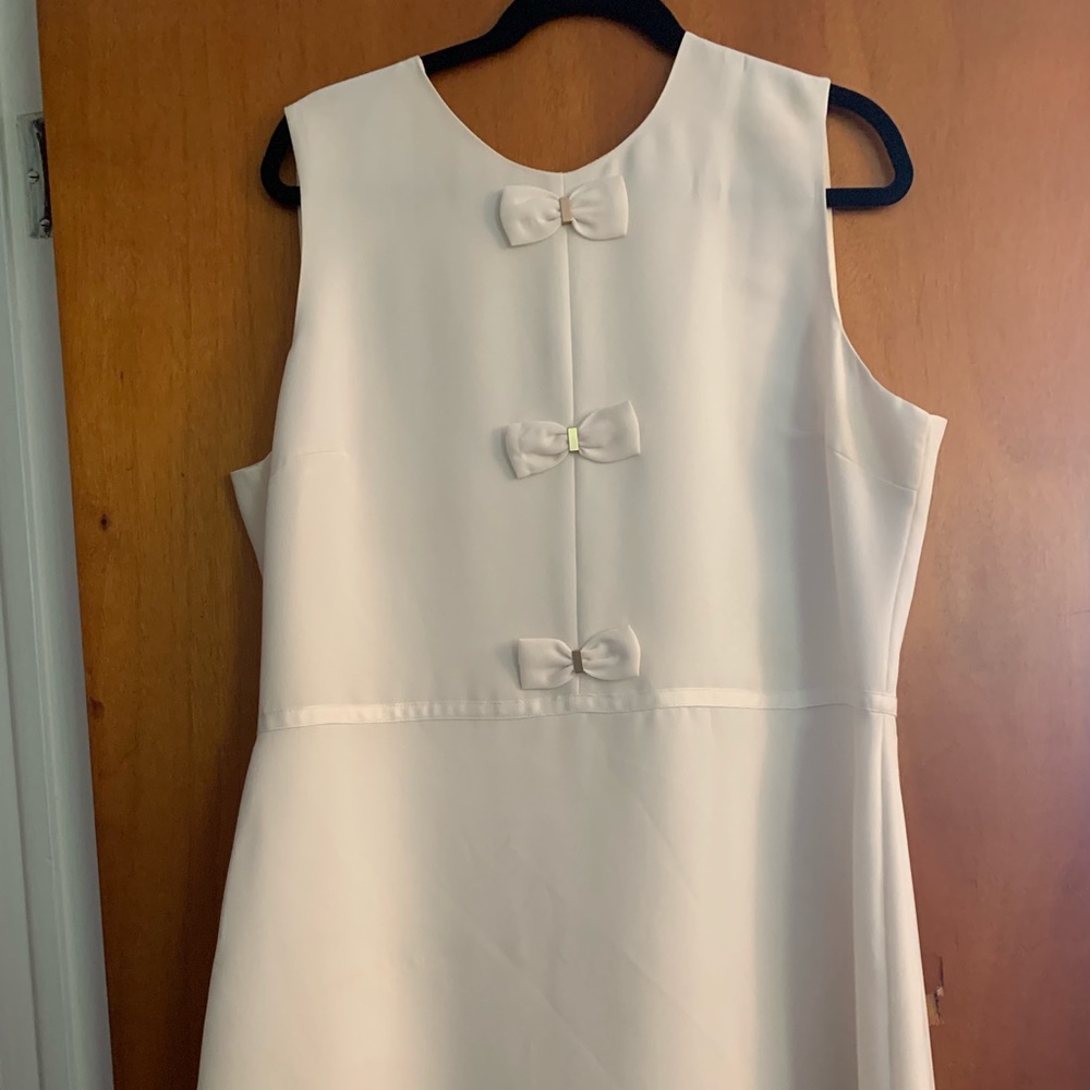 ✨Maison Jules white dress✨